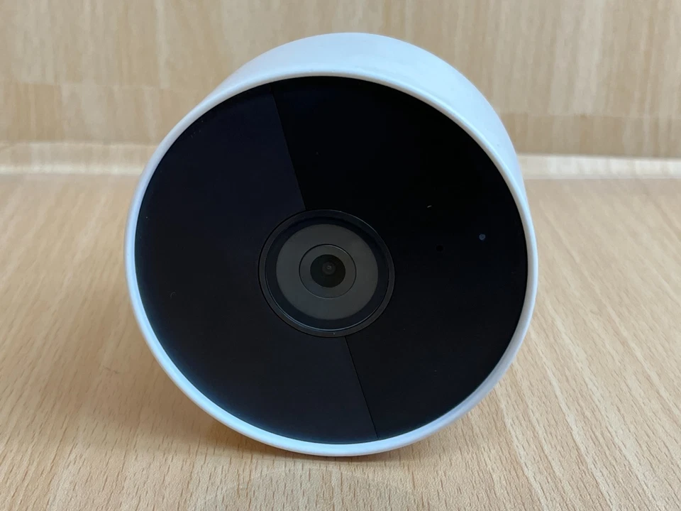 Cámara de seguridad inalámbrica Google Nest Cam interior/exterior (solo cámara) Foto 3 de 4