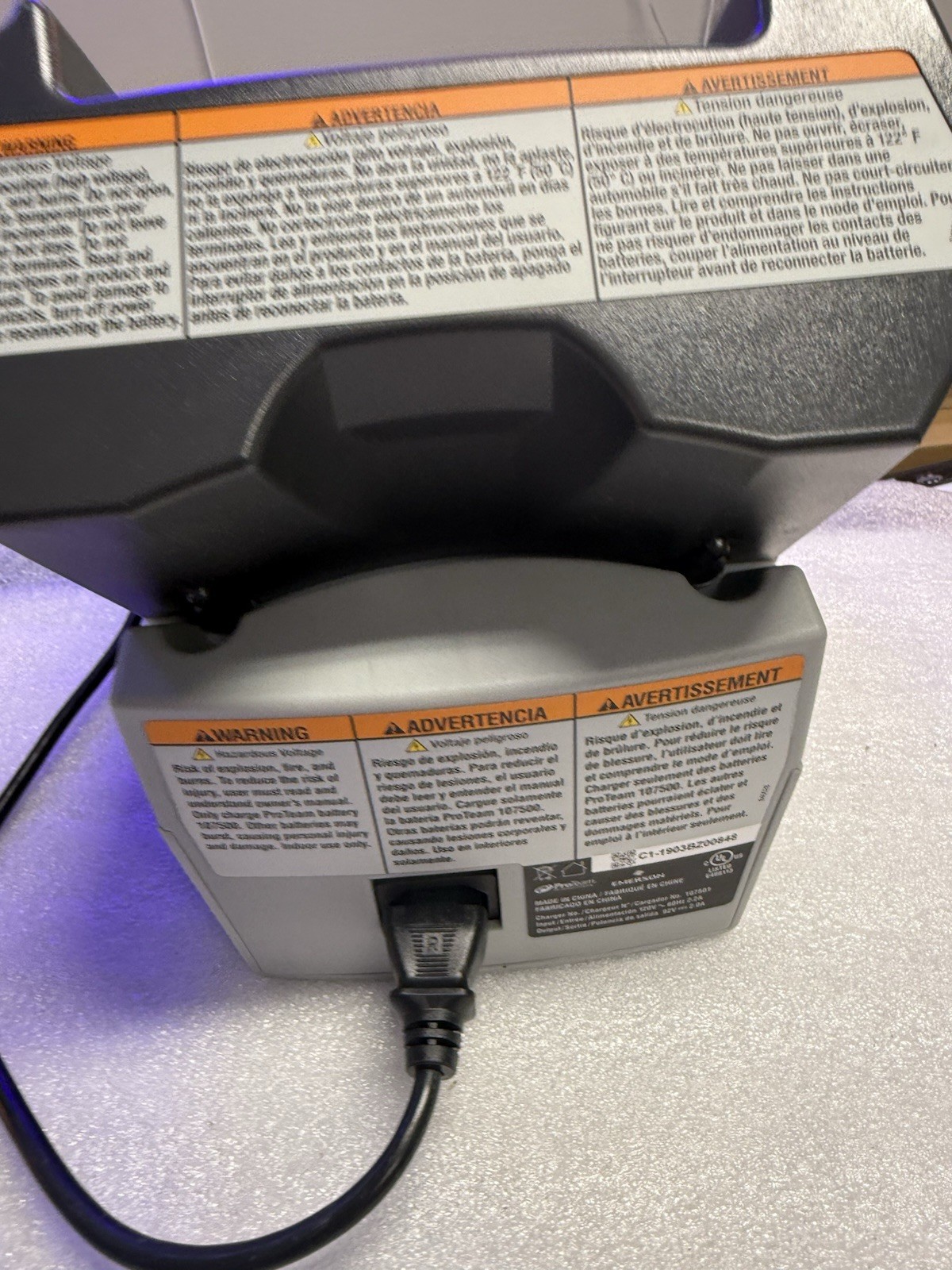 ProTeam Cordless Vacuum 92V Battery (107500) And Charger (107501)