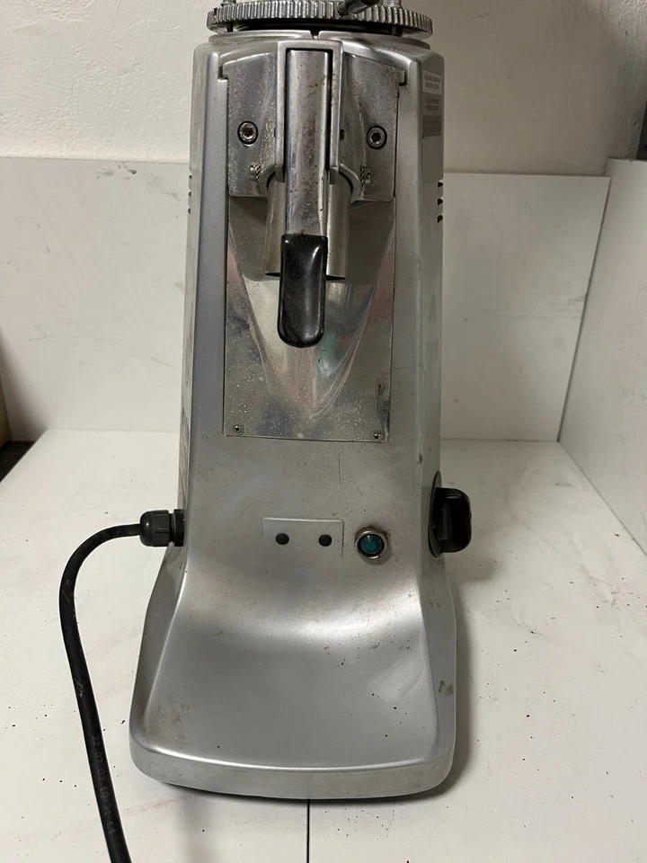Кофемолка Mazzer Major DR 650 Вт, сделано в Италии, серийная 0328702, б/у рабочая - Изображение 2 из 4