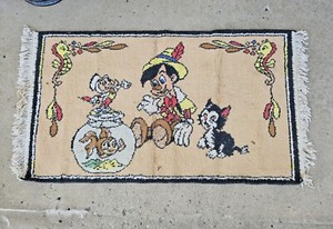 Disney Vintage Pinocchio Fringed Rug Tapestry Jiminy Cricket Figaro Cleo