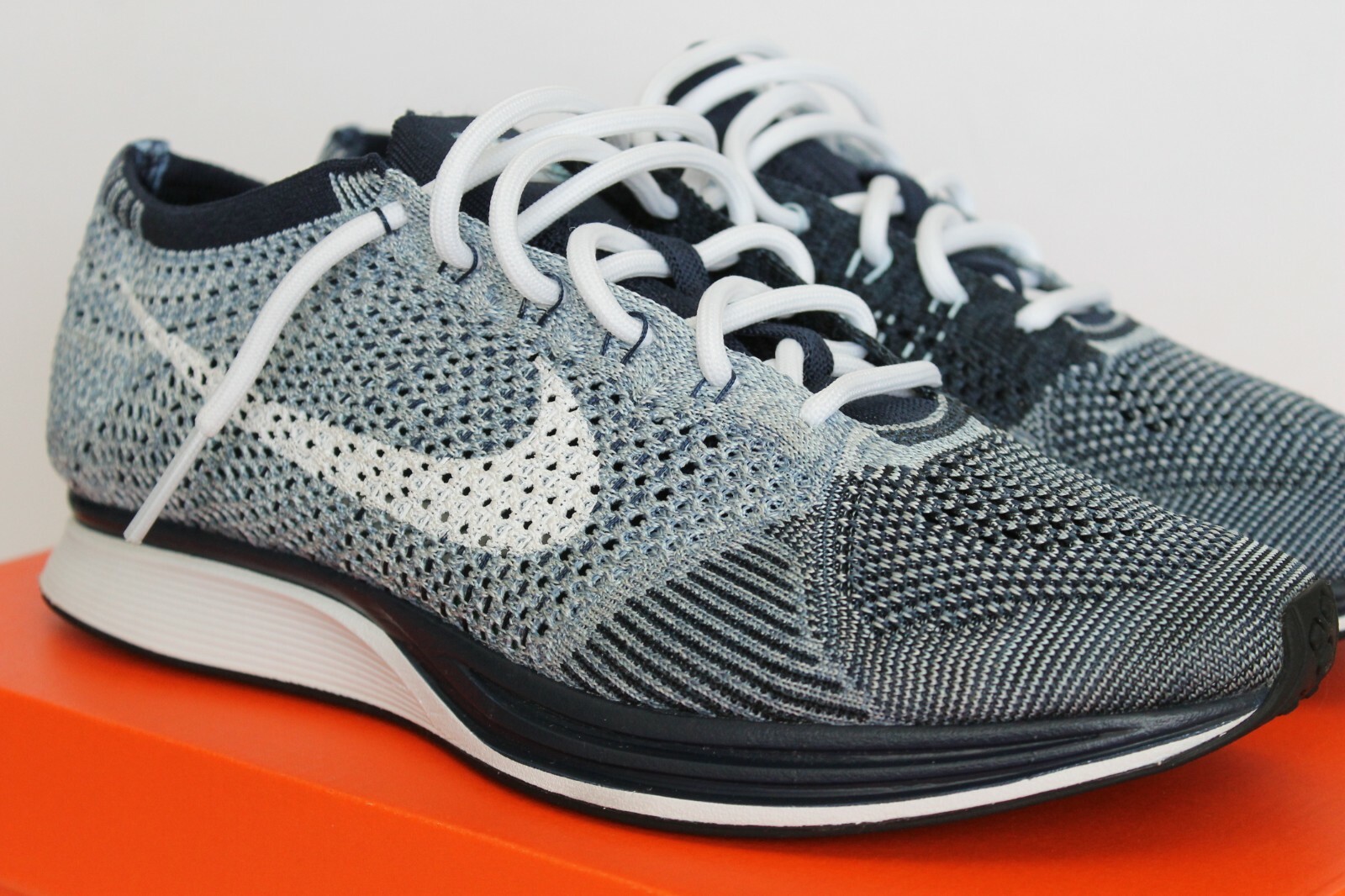 nike flyknit trainer white black