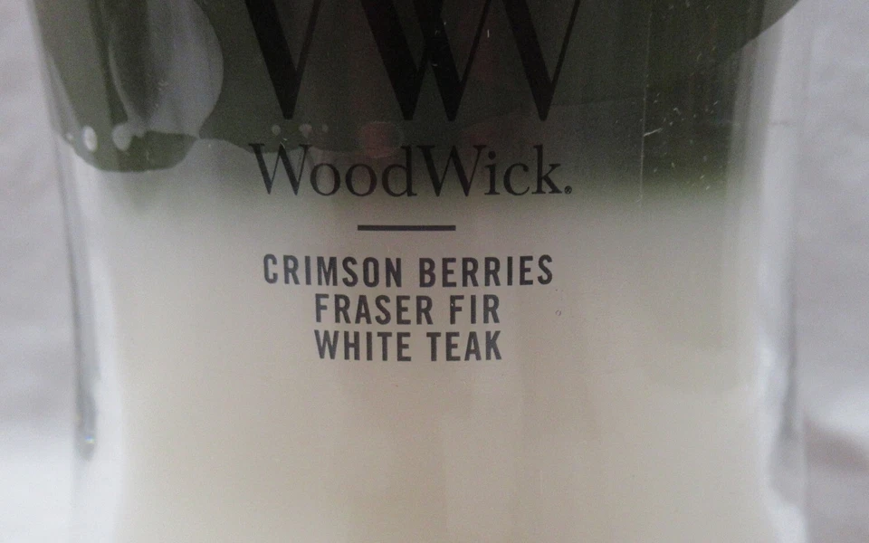 Tarro de velas de reloj de arena Yankee WoodWick 9,7 oz GUIRNALDA DE INVIERNO TRILOGÍA crepita Foto 4 de 4
