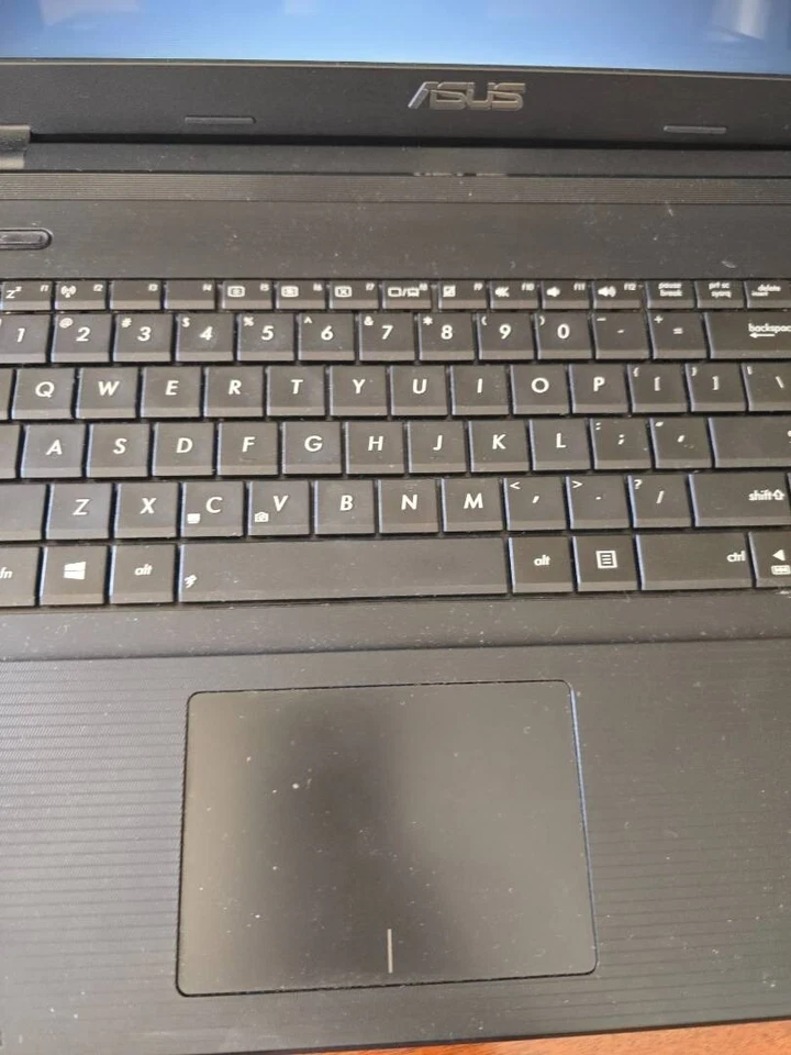 Asus X75A 17" i5-3210M 2.5GHz 12GB 256GB SSD Win10 - EXCELLENT CONDITION - Image 4 of 4