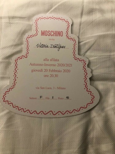 Moschino Show Invitation Let Them Eat Cake beautiful collectible Jeremy Scott - Picture 2 of 2