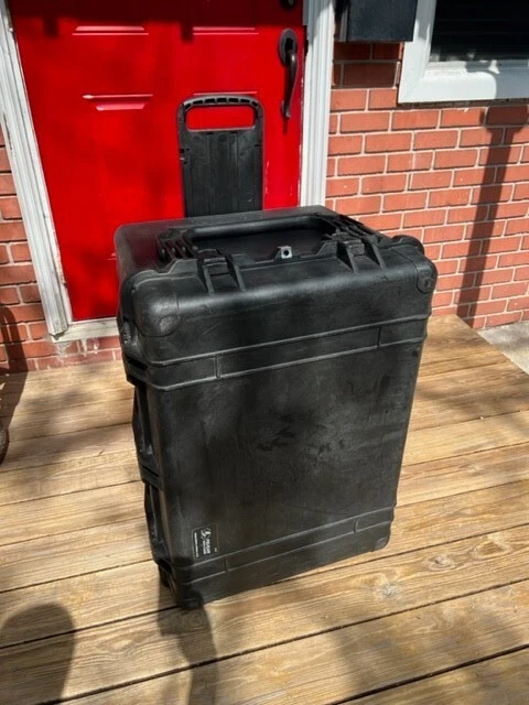 Pelican 1660 Waterproof Case on Wheels With Foam | eBay