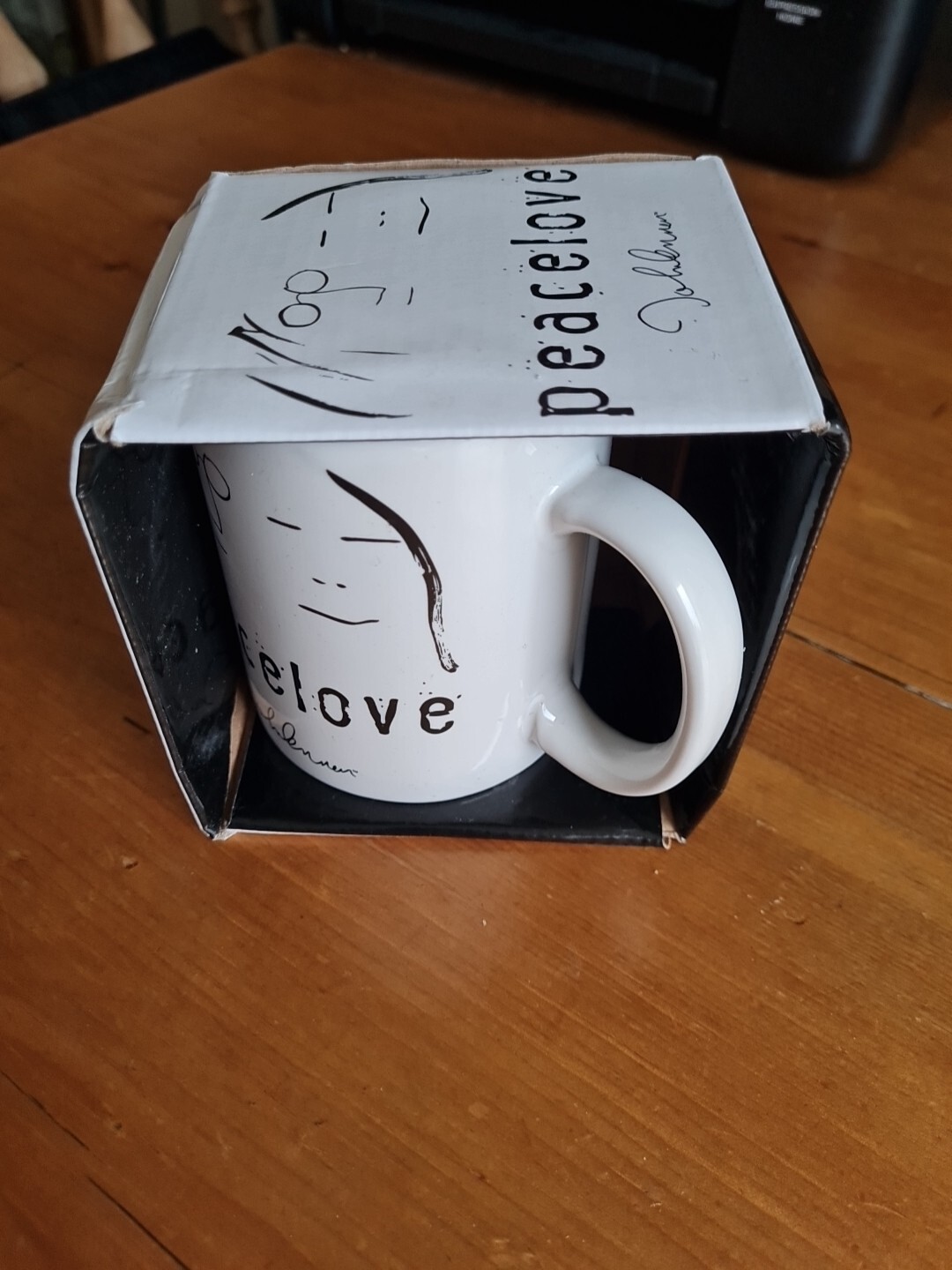 John Lennon Peacelove Mug - Brand New