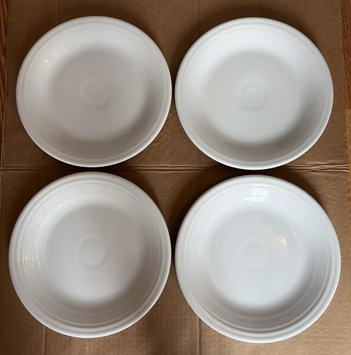 Set Of 4 White Fiestaware  Dinner Plates 10.5" Homer Laughlin USA Lead Free