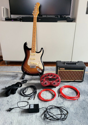 Stagg SES50M-SB E-Gitarre + LINE 6 POD V2.0 + VOX Pathfinder 10 + Zubehör