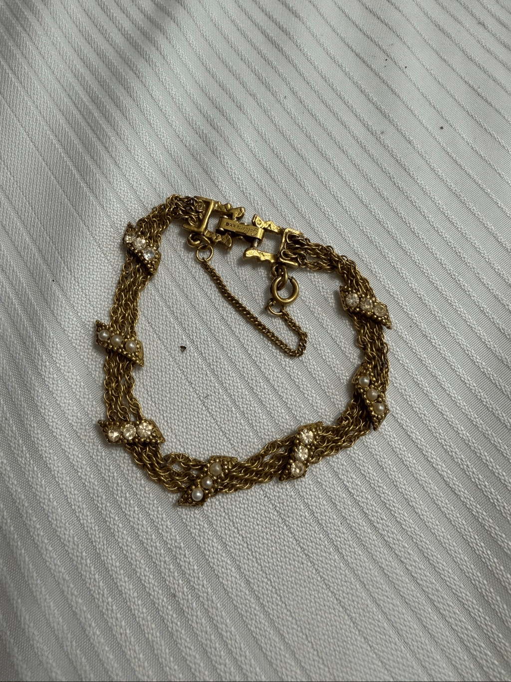 Goldette NY Vintage Faux Pearl Rhinestone Gold Tone Bracelet Signed