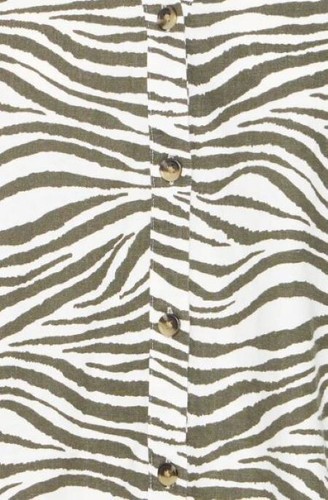 Shirt Short Sleeves Animal Print Womens Casual Relaxed Fit B.YOUNG Size 8-12 UK - Picture 7 of 21