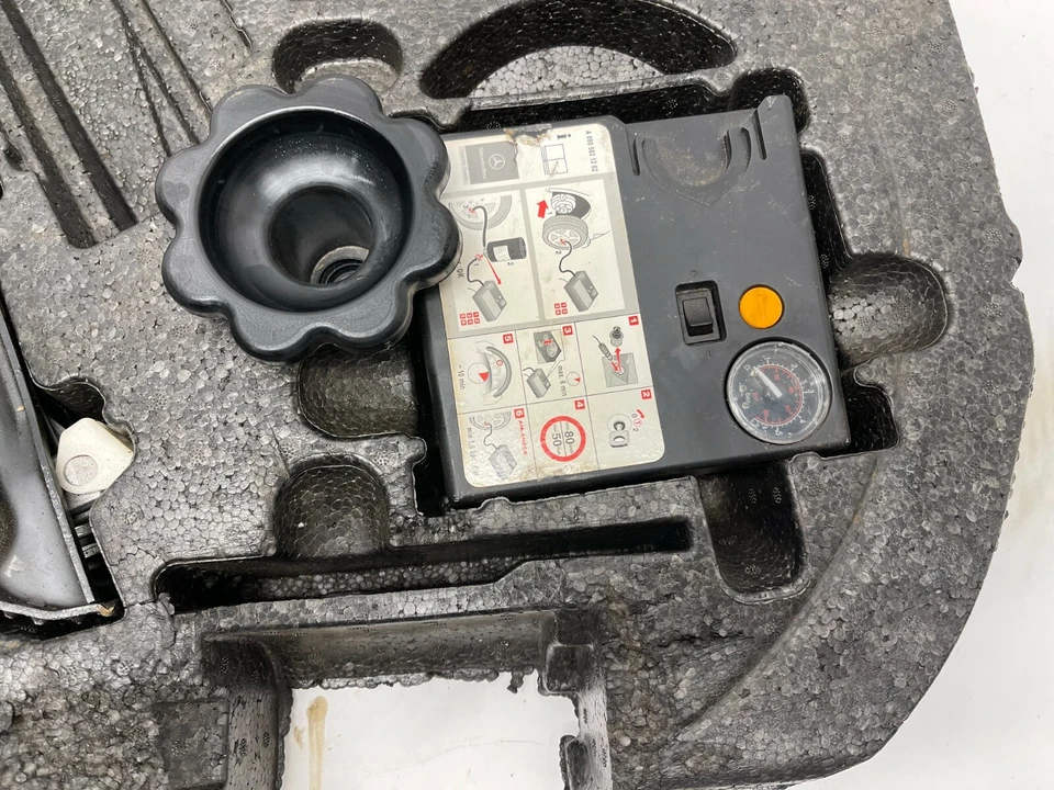 2009-2011 Mercedes SLK300 R171 аварийный придорожный запасной домкрат инструмент набор OEM - Изображение 3 из 4