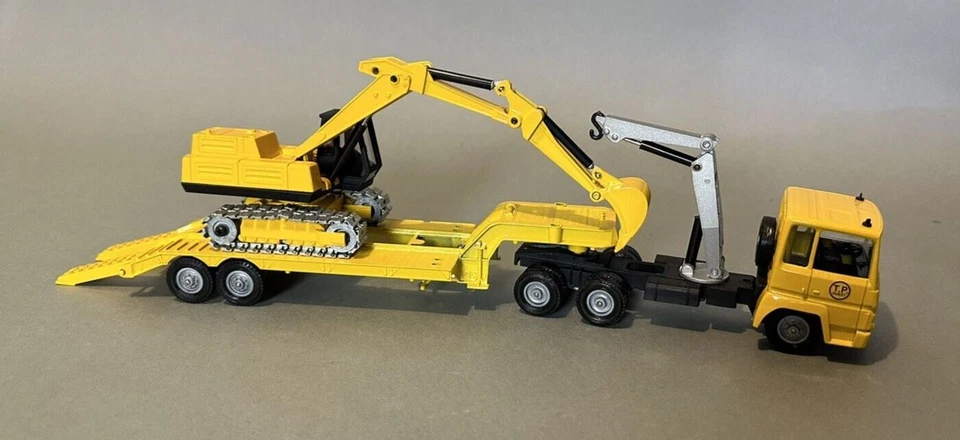 Verem Renault France Cast Metal Construction Toy Pelle Backhoe Truck Trailer IOB - Image 4 of 4