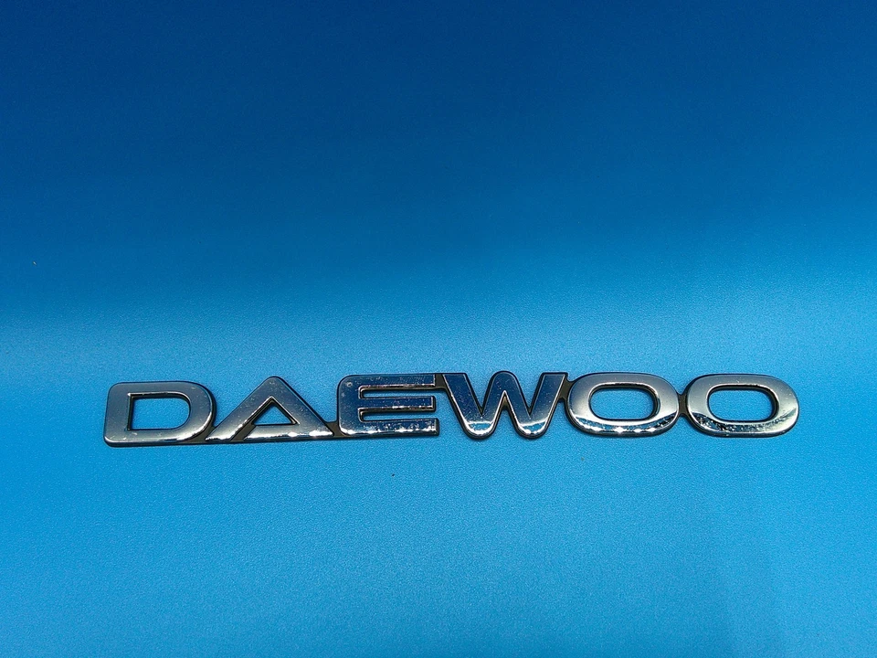 Insignia emblema cromada Daewoo OEM logotipo genuino placa de identificación clásica vintage años 90 00 Foto 4 de 4