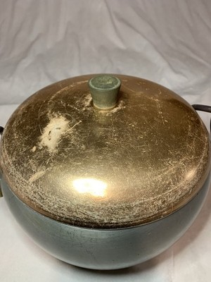 Vintage Wear Ever Hallite No. 2106 Twisted Handle Stock Pot W/ Lid