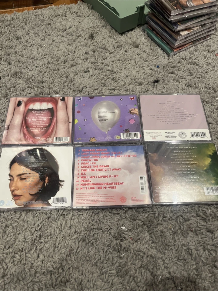 5 Cd Set Pop Girls Gracie Abram’s, Katy Perry, Oliva Rodrigo, Ariana Grande Foto 2 de 2