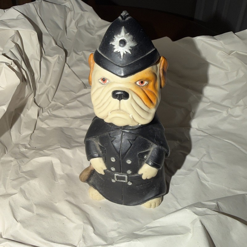 DOGSBODIES BULLDOG 201P.C. GROWLER POLICEMAN BLYTHE COLLECTIBLES MADE IN ENGLAND