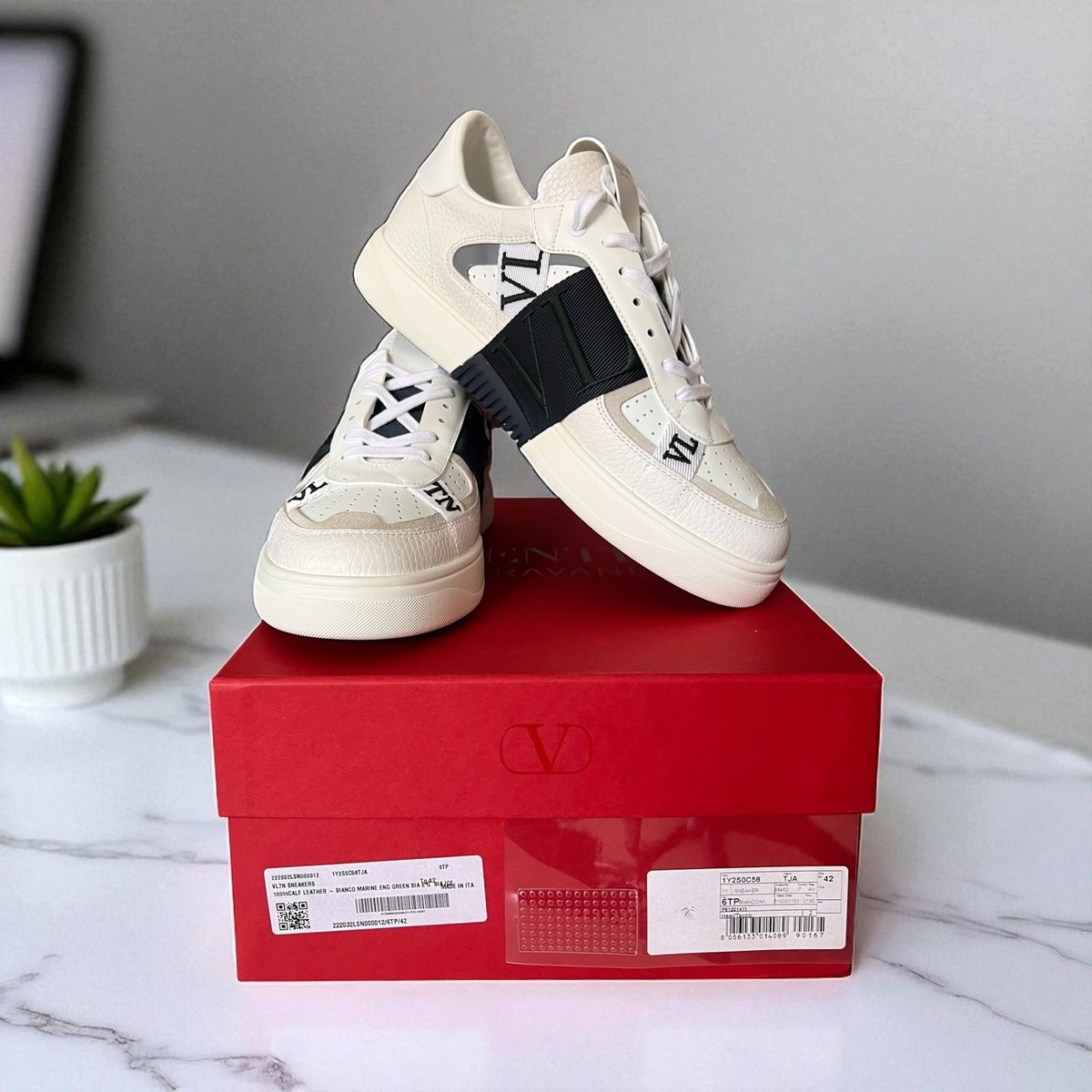 Valentino Garavani VL7N Men