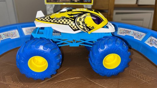 Hot Wheels Monster Trucks Oversize 1-24 Scale Monster Jam Discounts 4 Multi buy. - Picture 112 of 302