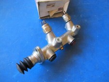 Maître-cylindre de frein Volkswagen SCIROCCO