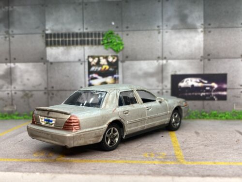 2004 Mercury Marauder Rusty Weathered Custom Greenlight 1/64 Diecast Barn Find - Picture 12 of 15