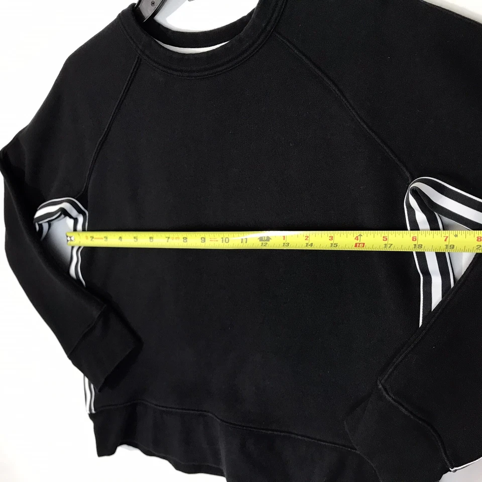 Sudadera Athleta Negra para Mujer Cuello Redondo Blanco Rayas Forrada de Vellón 24/7 Talla S Foto 4 de 4