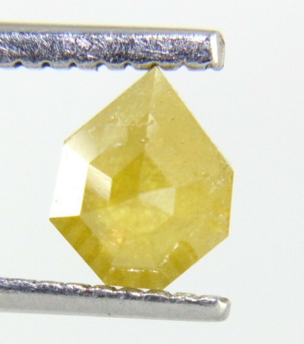 0,74 quilates Forma Heptágono Regular Color Amarillo Corte Rosa Diamante 6,62x5,30x2,95 mm - Imagen 3 de 7