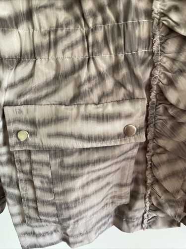 Ping Pong Women’s Grey Ruffle Neck Long Sleeve Button Front Jacket Size 14 - Picture 6 of 7
