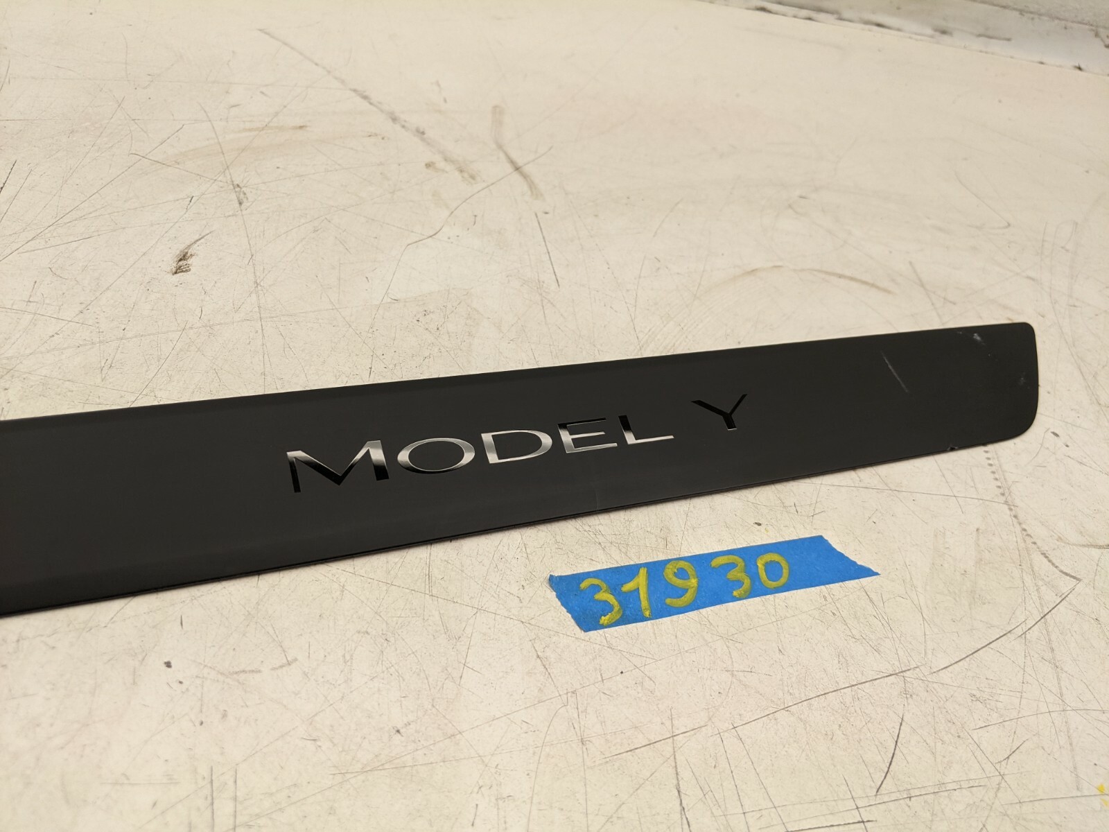 ⭕ 20-23 Tesla Model Y Front Right Door Sill Scuff Plate Cover Trim 1494301-00-A
