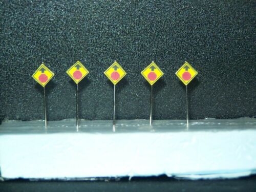 "New" Model Train Layout Details street signs 5 "Stop sign ahead" signs N scale - Picture 2 of 3