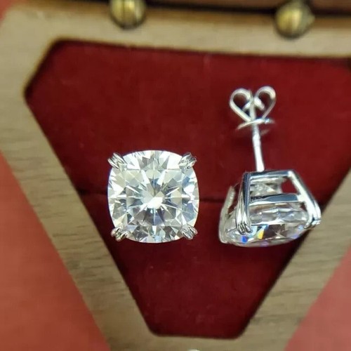 Orecchini solitario diamanti creati in laboratorio cuscino 4,00 ct placcati oro bianco 14 carati - Foto 2 di 3