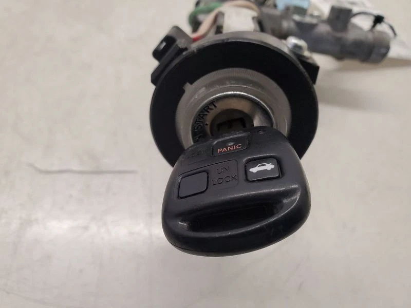 2004-2006 Lexus ES330 Ignition Switch Lock Cylinder With Keys Assembly Oem - Imagem 4 de 4
