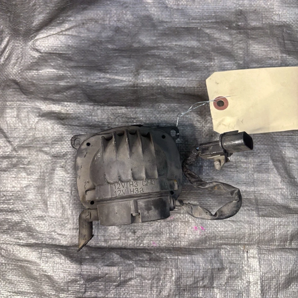 PARAGOLPES DELANTERO MITSUBISHI ECLIPSE 1997-1999 LUZ ANTINIEBLA OEM Foto 4 de 4