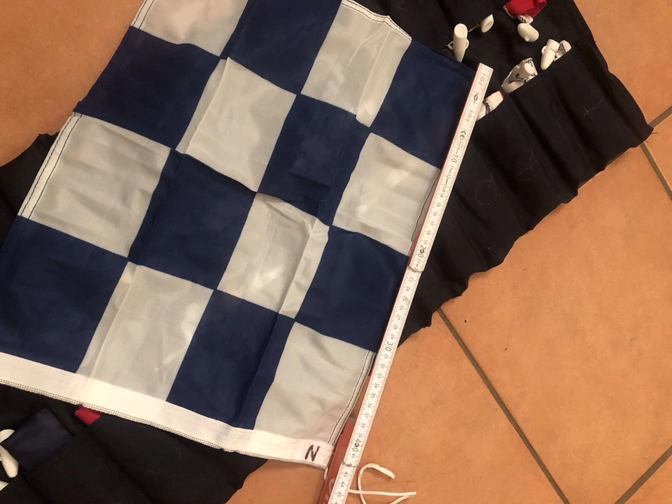 Signalflaggen Flaggenalphabet 40 Stück  30x 45 cm - Bild 2 von 4