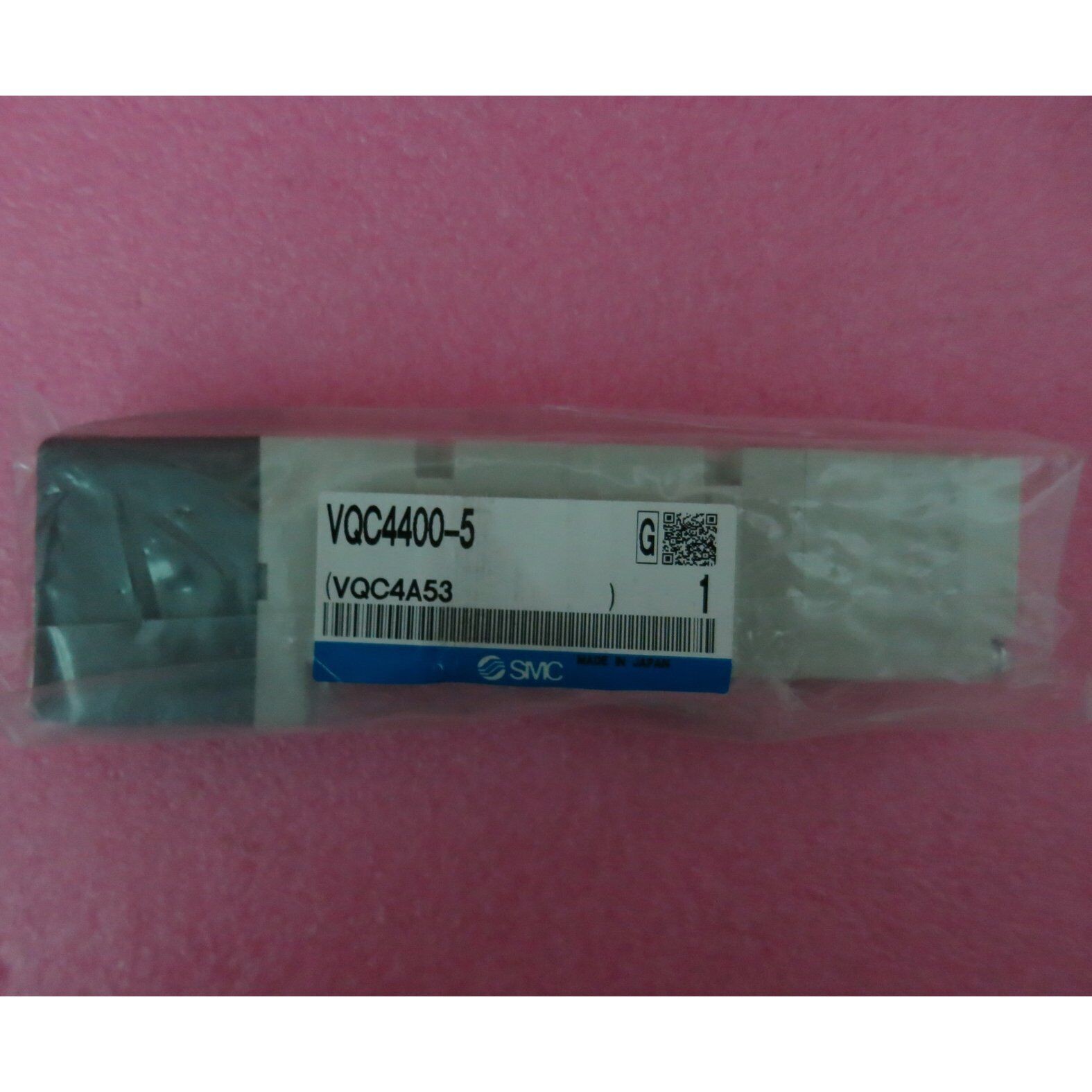 one new smc VQC4400-5 solenoid valve DHL SHIPPING #F22