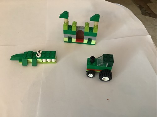 LEGO Classic: Green Creative Box (10708) Complete Set With Instructions - Picture 3 of 3