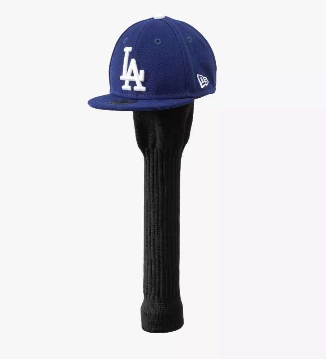 la dodgers hat on head