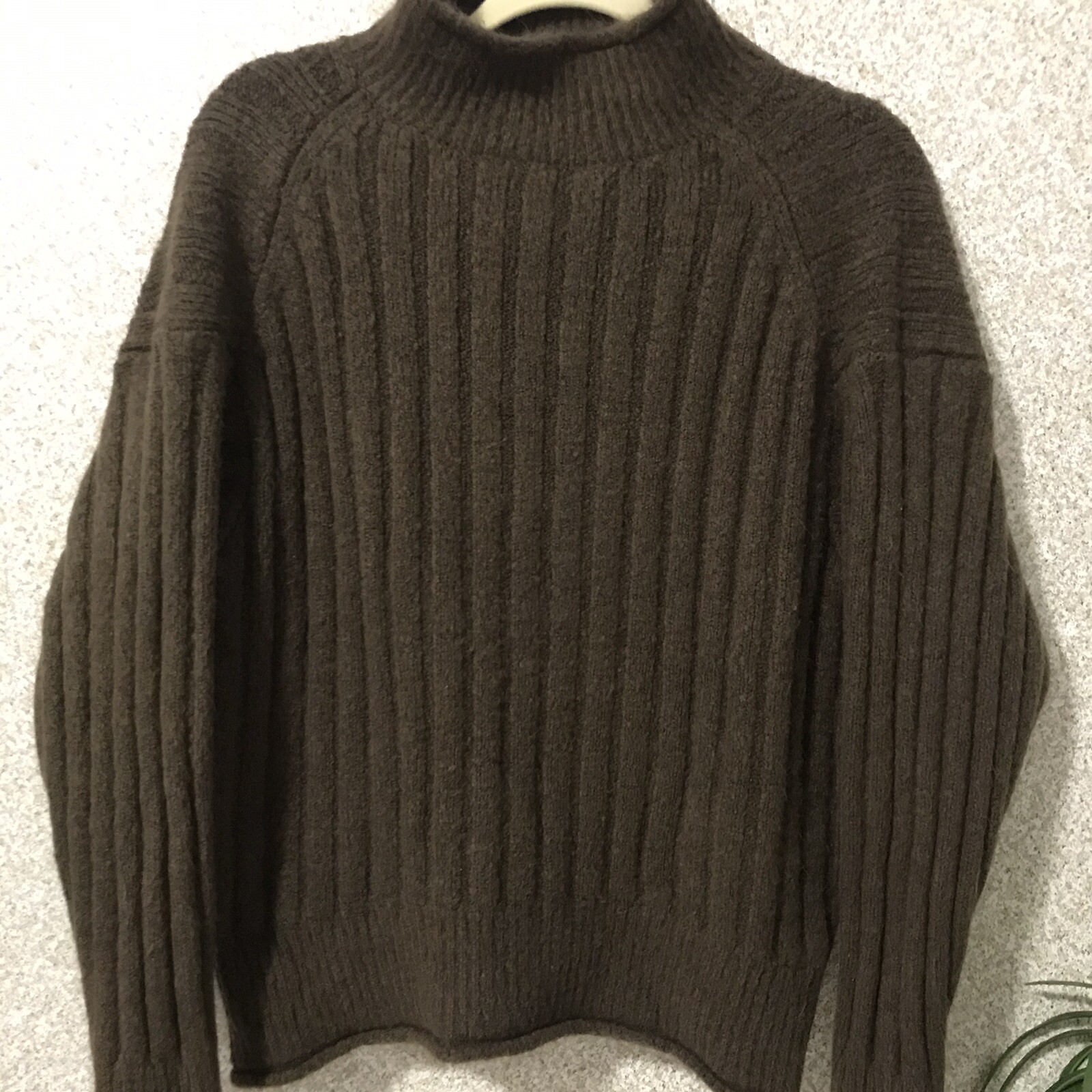 Long Sleeve Pullover Sweater Size 
