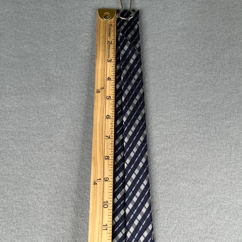 Corbata de cuello Armani Collezioni azul marino plata a cuadros seda hecha en Italia para hombre Foto 4 de 4