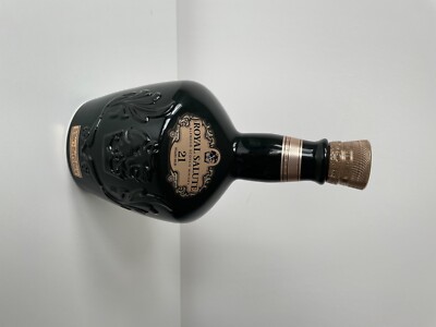 whisky collectible bottle - Chivas Brothers Royal Salute Emerald-Whisky Bottle