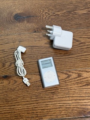 Original Apple iPod mini 1. Gen A1051 Silber 4GB MP3 Player