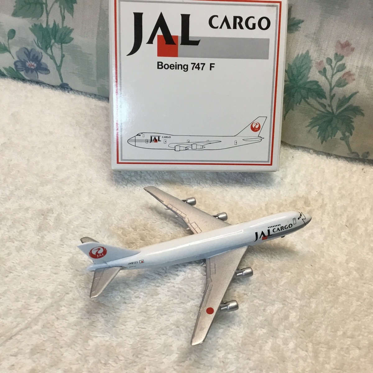 Schabak 1:600 JAL Japan Airlines Boeing 747 F Cargo Diecast