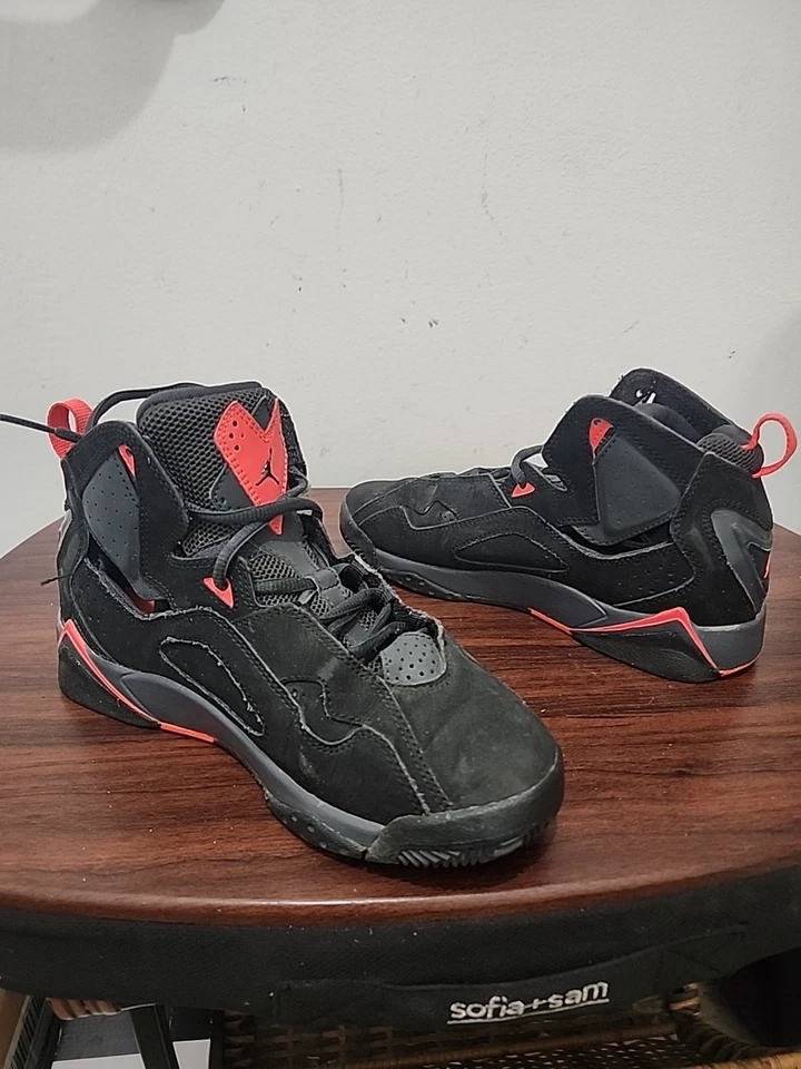 Nike AIR JORDAN True Flight Tenis Juveniles Talla 4.5Y Negro Rojo 343795-023 Niños Foto 3 de 4
