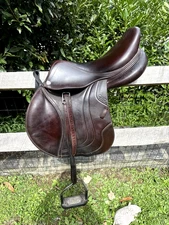 Custom CWD English Riding Saddle. Stirrups and Leathers. 