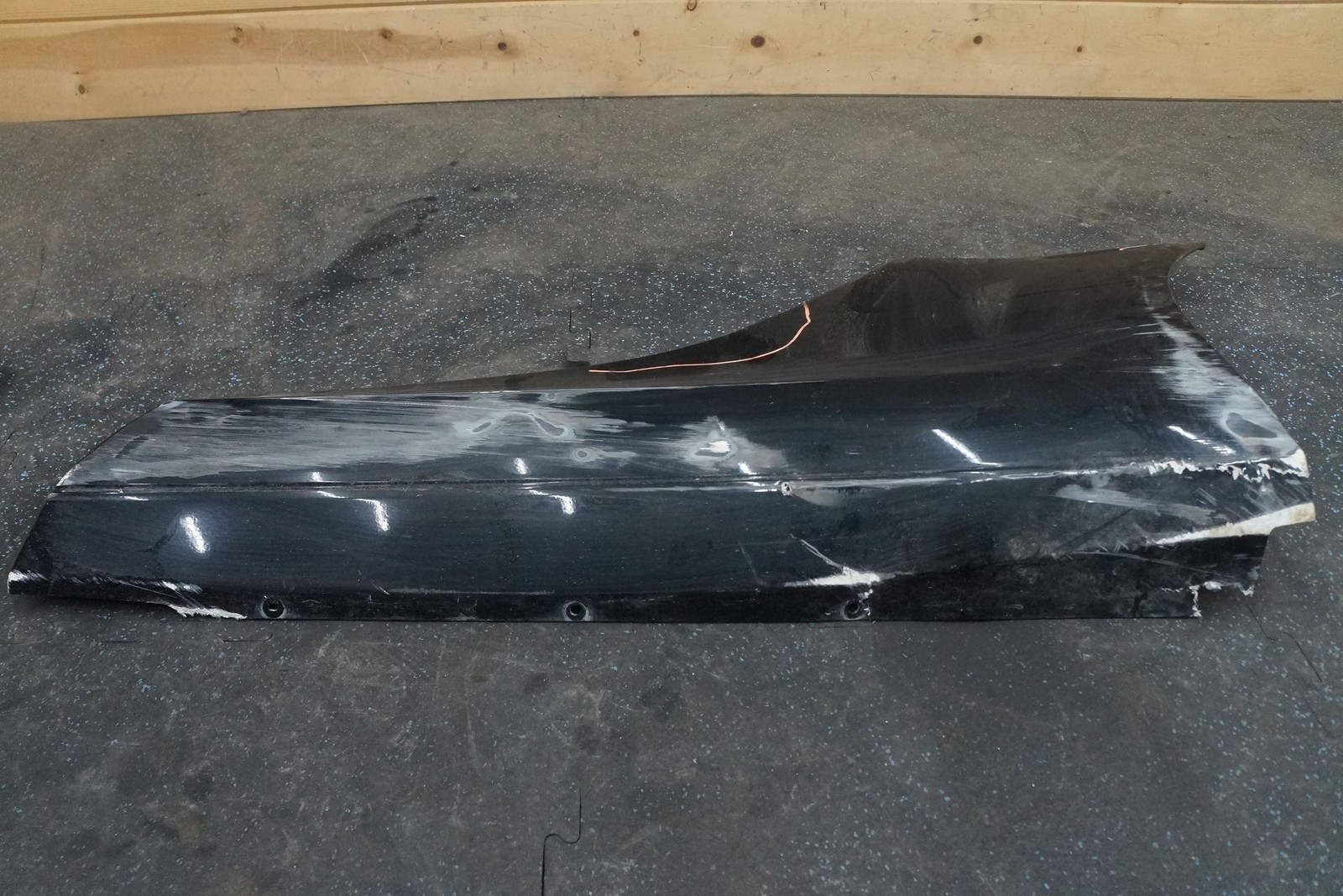 *Rear Left Driver Lower Rocker Quarter Trim Panel McLaren MP4-12C 2013 *Note