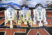 THREE   R2 D2  DROIDS    3.75 INCH STAR WARS FIGURE REF D7607