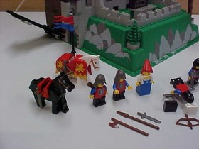 LEGOLAND 6081 KINGS MOUNTAIN FORTRESS COMPLETE WITH BOX VERY NICE 1990