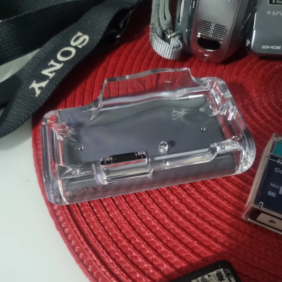 Sony Handycam DCR-HC39E Mini Dv/sd Card Camcorder Full Kit All Extras + Tapes - Image 2 of 4