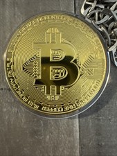 Collector's Bitcoin Coin – Commemorative Crypto Gift in Display Case