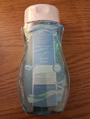 Scentsy Glacier Water Body Wash Gel Unisex Blue 7.7 fl oz / 228 mL