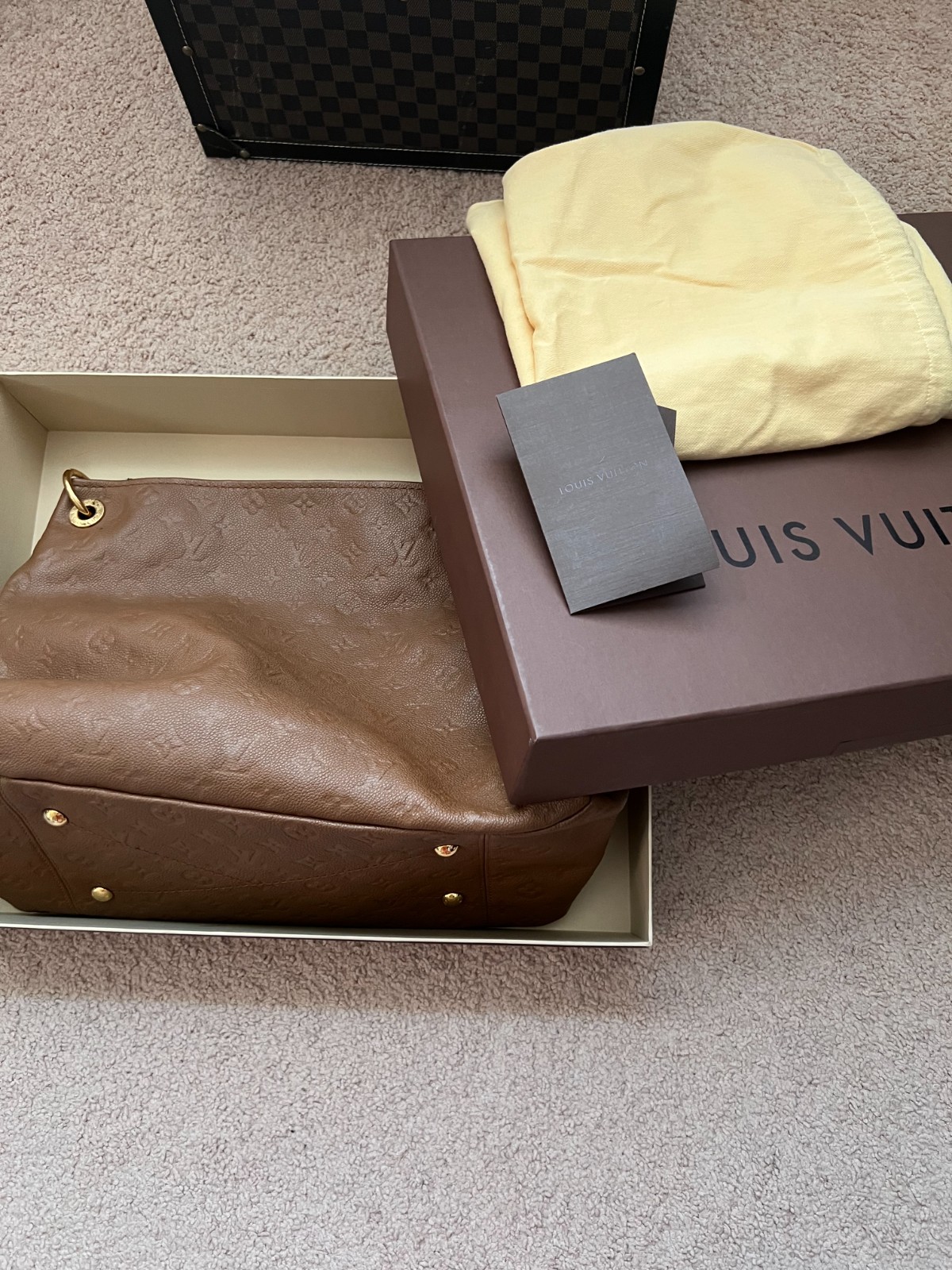 AUTHENTIC LOUIS VUITTON ARTSY MM BEIGE OMBRE TERRE EMPRETE thumbnail 3